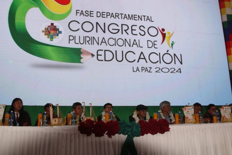 UNIBOL A-TK, EN EL CONGRESO DEPARTAMENTAL DE EDUCACIÓN – LA PAZ